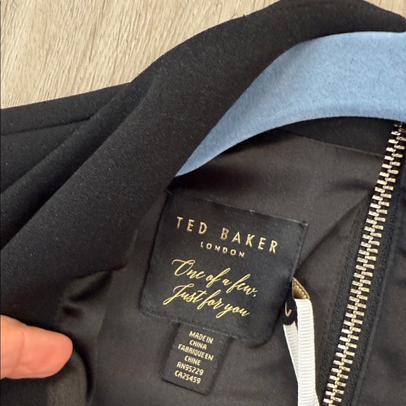 ❄️Ted Baker London Black Dress - Picture 3 of 5
